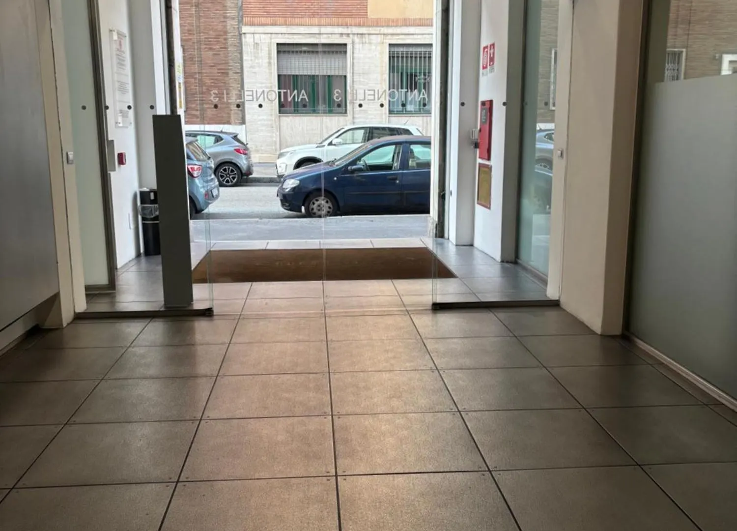 Contacts de Hotel Antonelli